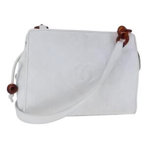 Chanel Matelasse Shoulder Bag Leather White CC